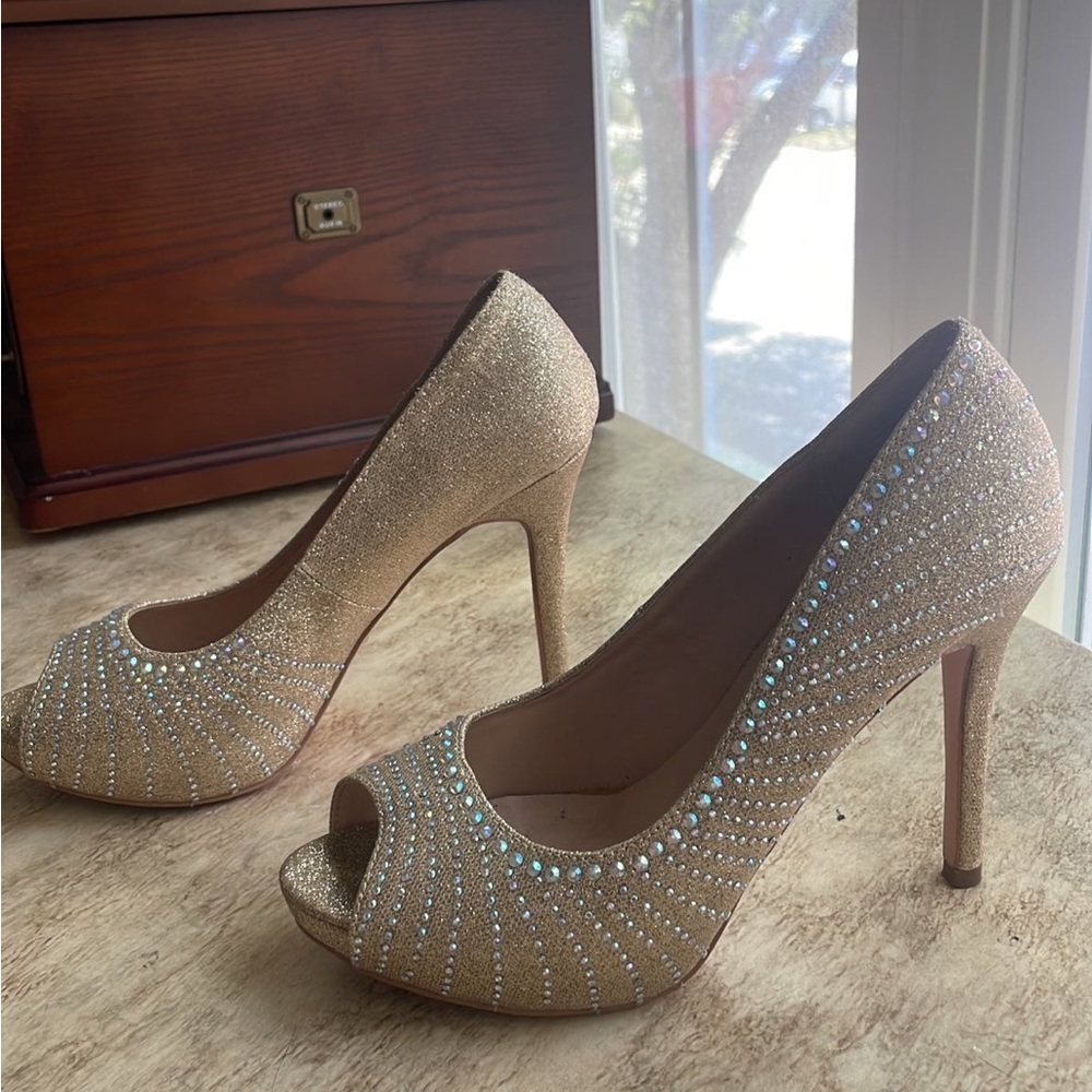 Gold de Blossum heels
